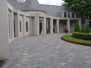 Brick paver driveway