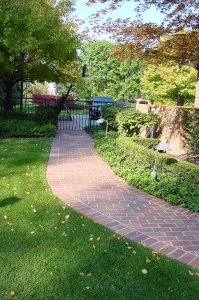 brick paver sidewalk
brick paver walkway